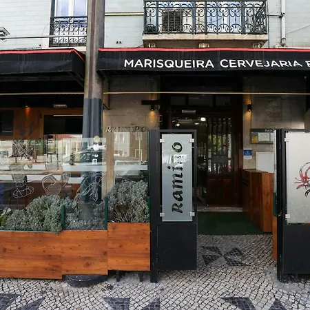 4 Bedroom On The Center Appartement Lissabon