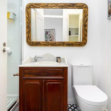 דירה 4 Bedroom On The Center