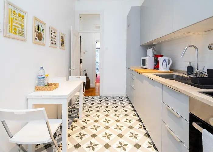 Διαμέρισμα 4 Bedroom On The Center