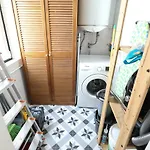 4 Bedroom On The Center Apartment *
