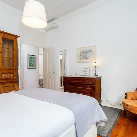公寓 4 Bedroom On The Center